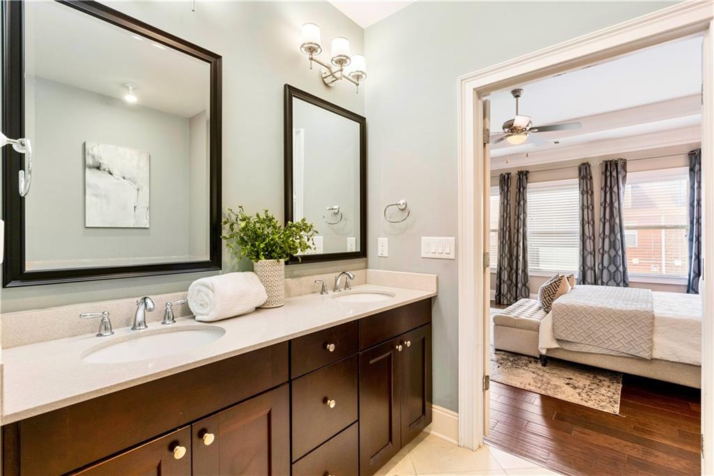 200 Alderwood Point, Sandy Springs, Georgia 30328, 3 Bedrooms Bedrooms, ,3 BathroomsBathrooms,Residential,Sold,200 Alderwood Point,7259424