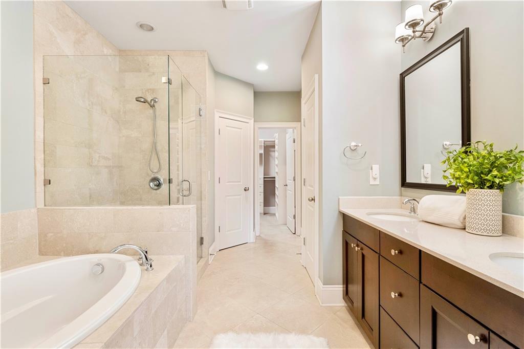 200 Alderwood Point, Sandy Springs, Georgia 30328, 3 Bedrooms Bedrooms, ,3 BathroomsBathrooms,Residential,Sold,200 Alderwood Point,7259424