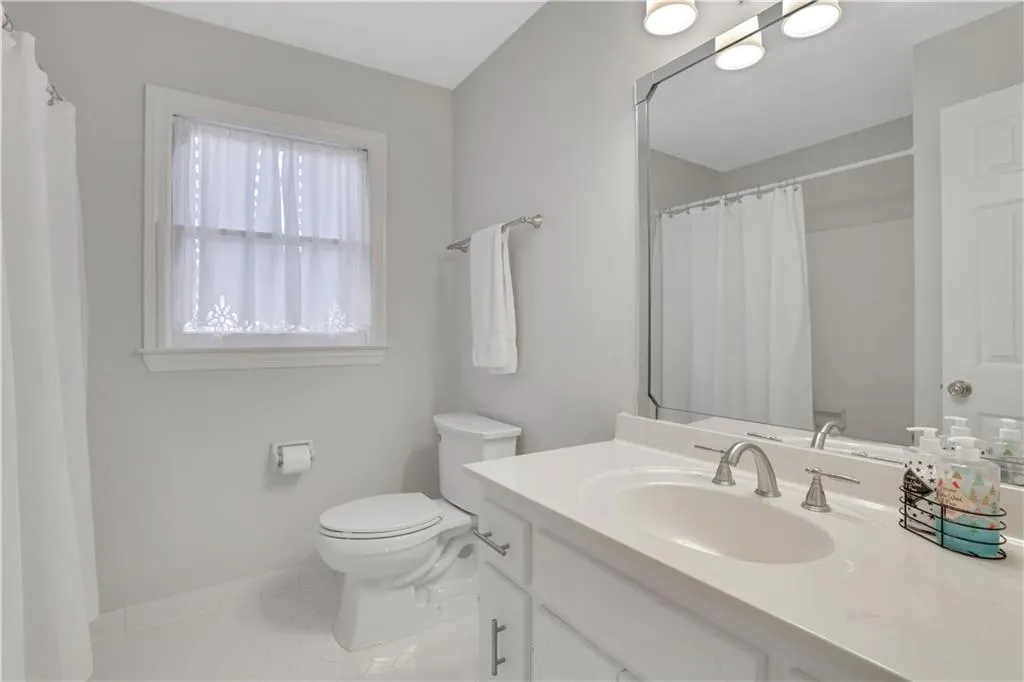 2405 Kimbrough Court, Sandy Springs, Georgia 30350, 4 Bedrooms Bedrooms, ,2 BathroomsBathrooms,Residential,For Sale,2405 Kimbrough Court,7708257