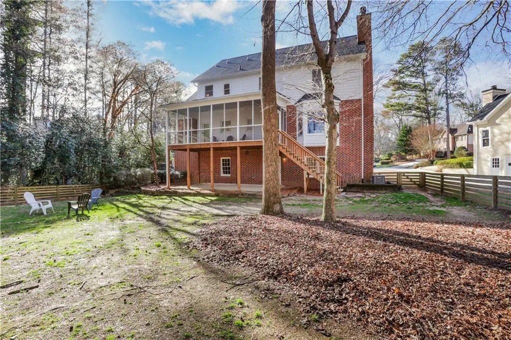 2405 Kimbrough Court, Sandy Springs, Georgia 30350, 4 Bedrooms Bedrooms, ,2 BathroomsBathrooms,Residential,For Sale,2405 Kimbrough Court,7708257