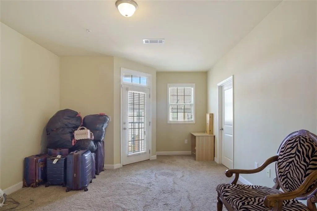 7265 Glisten Avenue Unit 121, Sandy Springs, Georgia 30328, 1 Bedroom Bedrooms, ,1 BathroomBathrooms,Residential,Sold,7265 Glisten Avenue Unit 121,6919906