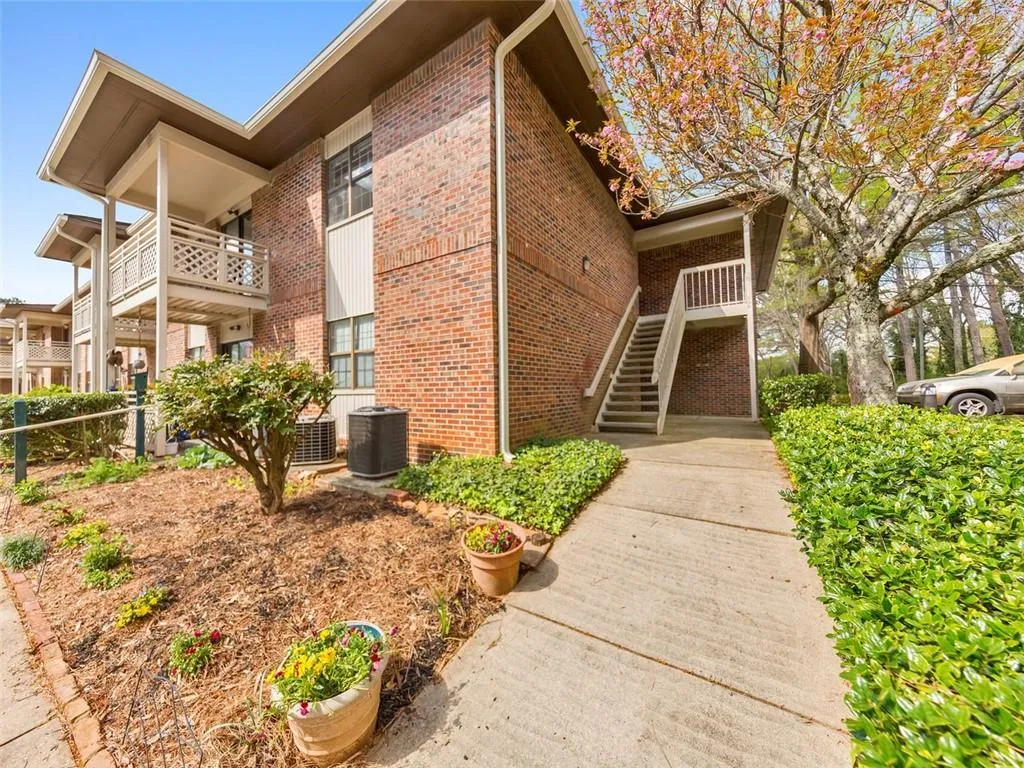 475 Mount Vernon Highway Ne Unit C233, Sandy Springs, Georgia 30327, 2 Bedrooms Bedrooms, ,1 BathroomBathrooms,Residential,Sold,475 Mount Vernon Highway Ne Unit C233,7028721