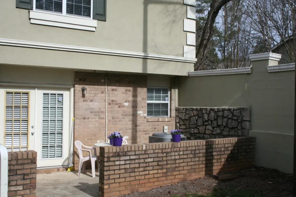 6900 Roswell Road Unit A1, Sandy Springs, Georgia 30328, 2 Bedrooms Bedrooms, ,2 BathroomsBathrooms,Residential,Sold,6900 Roswell Road Unit A1,5664402