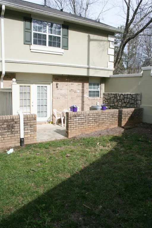 6900 Roswell Road Unit A1, Sandy Springs, Georgia 30328, 2 Bedrooms Bedrooms, ,2 BathroomsBathrooms,Residential,Sold,6900 Roswell Road Unit A1,5664402