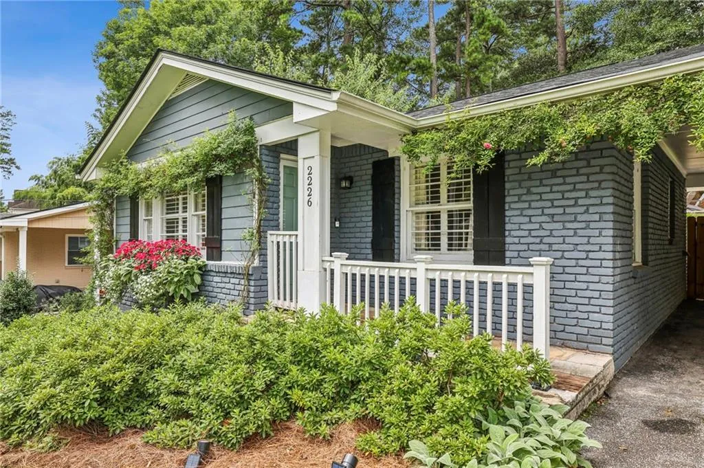 2226 Fairway Circle Ne, Brookhaven, Georgia 30319, 3 Bedrooms Bedrooms, ,1 BathroomBathrooms,Residential,For Sale,2226 Fairway Circle Ne,7643484