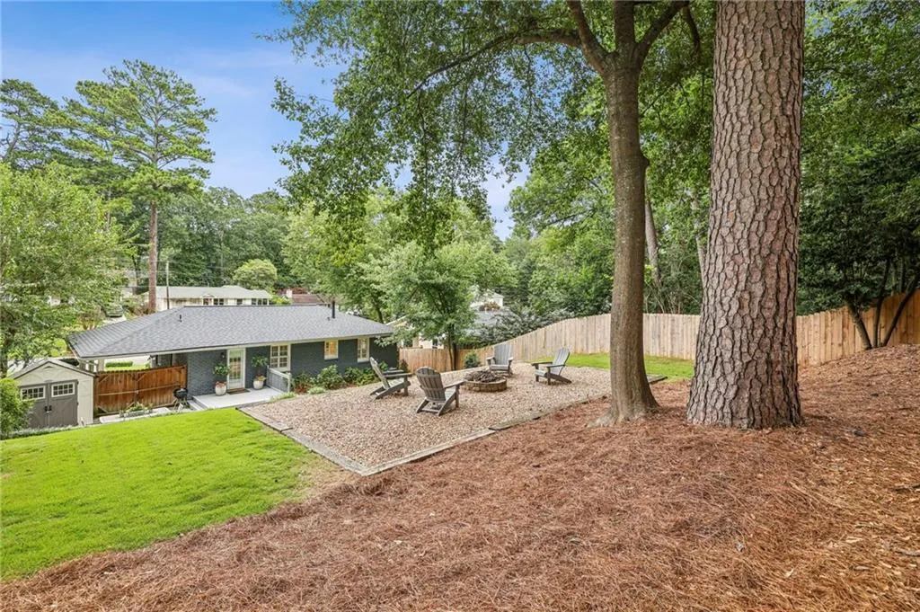 2226 Fairway Circle Ne, Brookhaven, Georgia 30319, 3 Bedrooms Bedrooms, ,1 BathroomBathrooms,Residential,For Sale,2226 Fairway Circle Ne,7643484