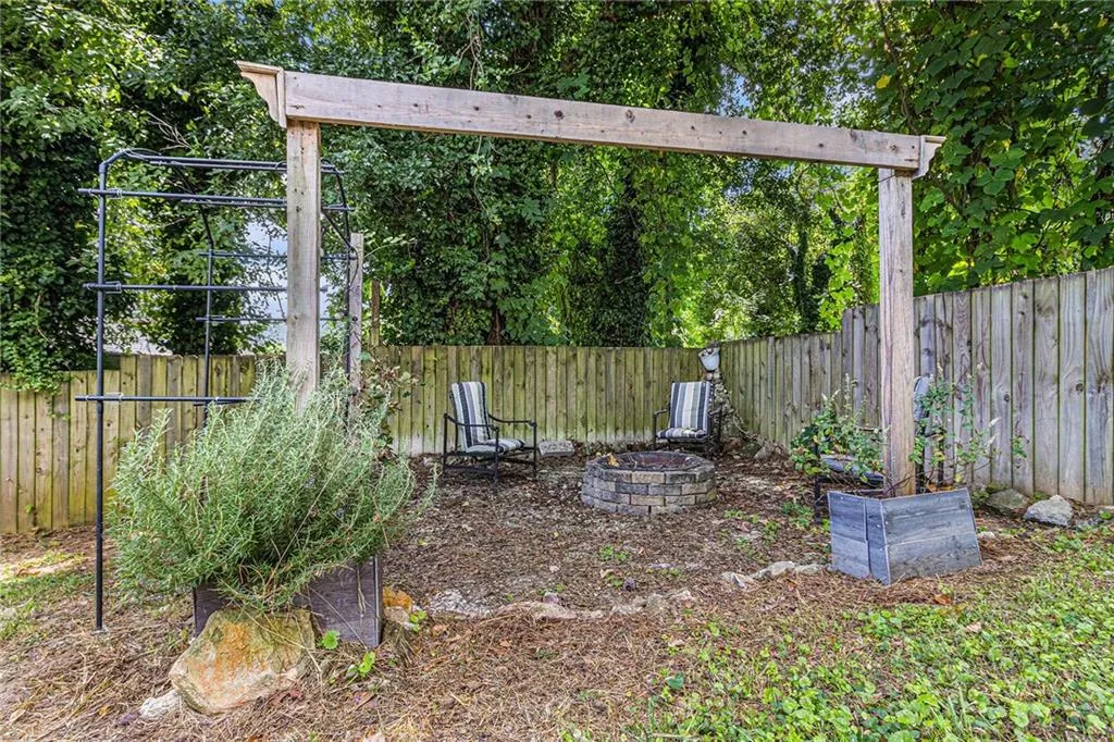 2222 Hill Street Nw, Atlanta, Georgia 30318, 4 Bedrooms Bedrooms, ,2 BathroomsBathrooms,Residential,For Sale,2222 Hill Street Nw,7634929