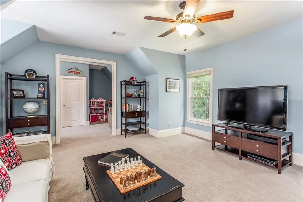 671 Windsor Parkway Ne, Atlanta, Georgia 30342, 5 Bedrooms Bedrooms, ,4 BathroomsBathrooms,Residential,Sold,671 Windsor Parkway Ne,6557240