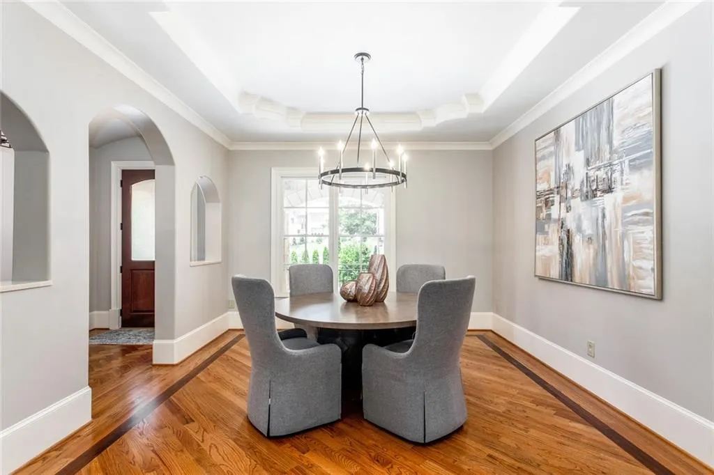 671 Windsor Parkway Ne, Atlanta, Georgia 30342, 5 Bedrooms Bedrooms, ,4 BathroomsBathrooms,Residential,Sold,671 Windsor Parkway Ne,6557240
