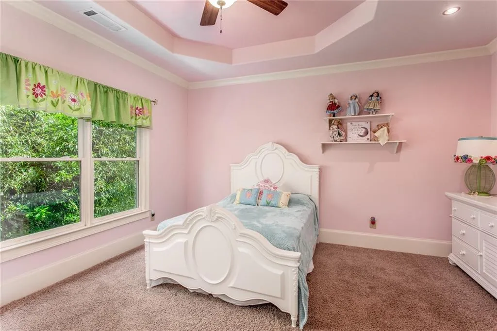671 Windsor Parkway Ne, Atlanta, Georgia 30342, 5 Bedrooms Bedrooms, ,4 BathroomsBathrooms,Residential,Sold,671 Windsor Parkway Ne,6557240