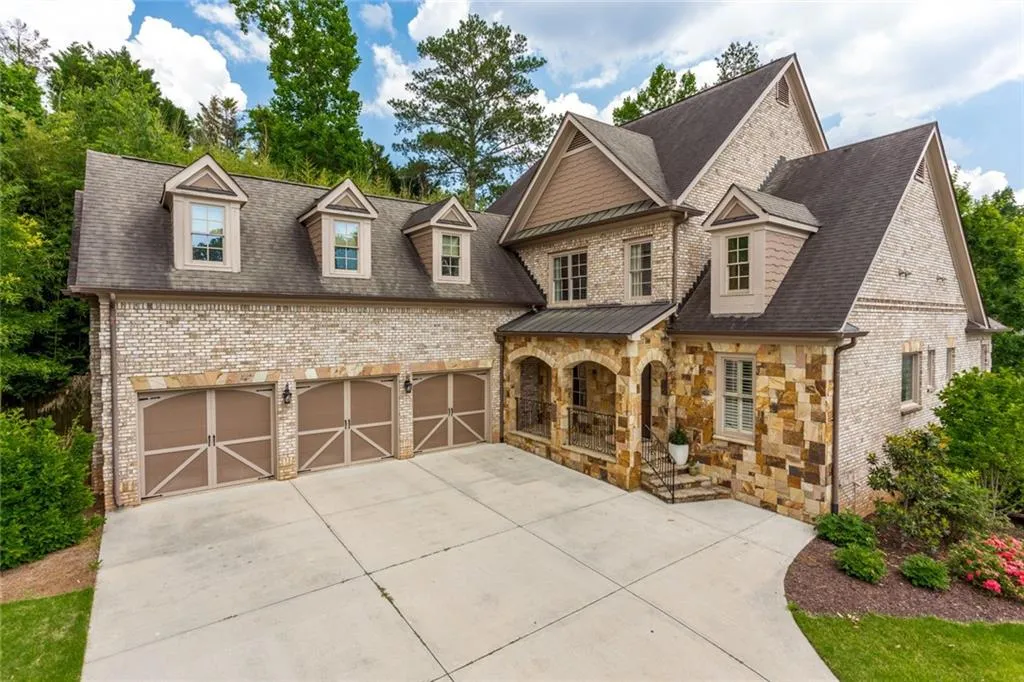671 Windsor Parkway Ne, Atlanta, Georgia 30342, 5 Bedrooms Bedrooms, ,4 BathroomsBathrooms,Residential,Sold,671 Windsor Parkway Ne,6557240