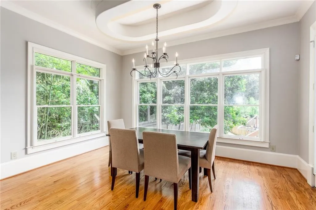 671 Windsor Parkway Ne, Atlanta, Georgia 30342, 5 Bedrooms Bedrooms, ,4 BathroomsBathrooms,Residential,Sold,671 Windsor Parkway Ne,6557240