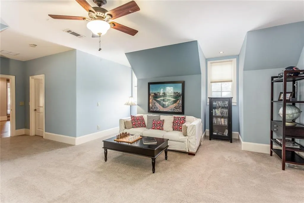 671 Windsor Parkway Ne, Atlanta, Georgia 30342, 5 Bedrooms Bedrooms, ,4 BathroomsBathrooms,Residential,Sold,671 Windsor Parkway Ne,6557240