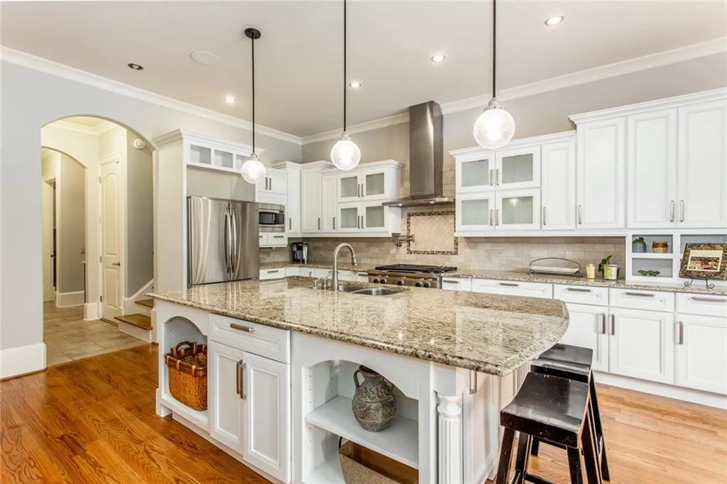 671 Windsor Parkway Ne, Atlanta, Georgia 30342, 5 Bedrooms Bedrooms, ,4 BathroomsBathrooms,Residential,Sold,671 Windsor Parkway Ne,6557240