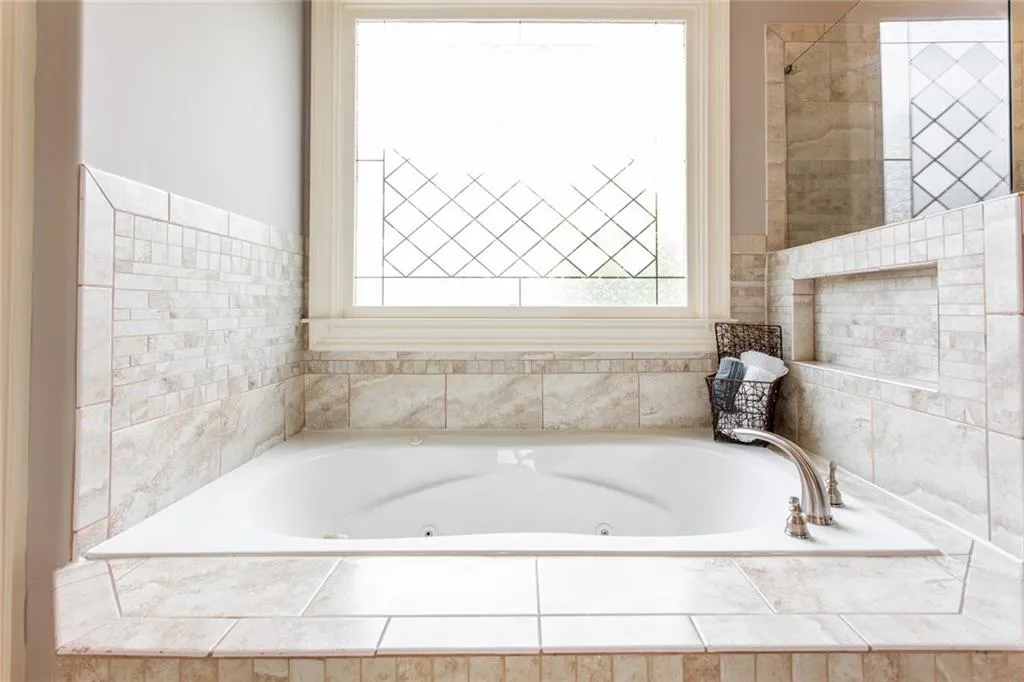 671 Windsor Parkway Ne, Atlanta, Georgia 30342, 5 Bedrooms Bedrooms, ,4 BathroomsBathrooms,Residential,Sold,671 Windsor Parkway Ne,6557240