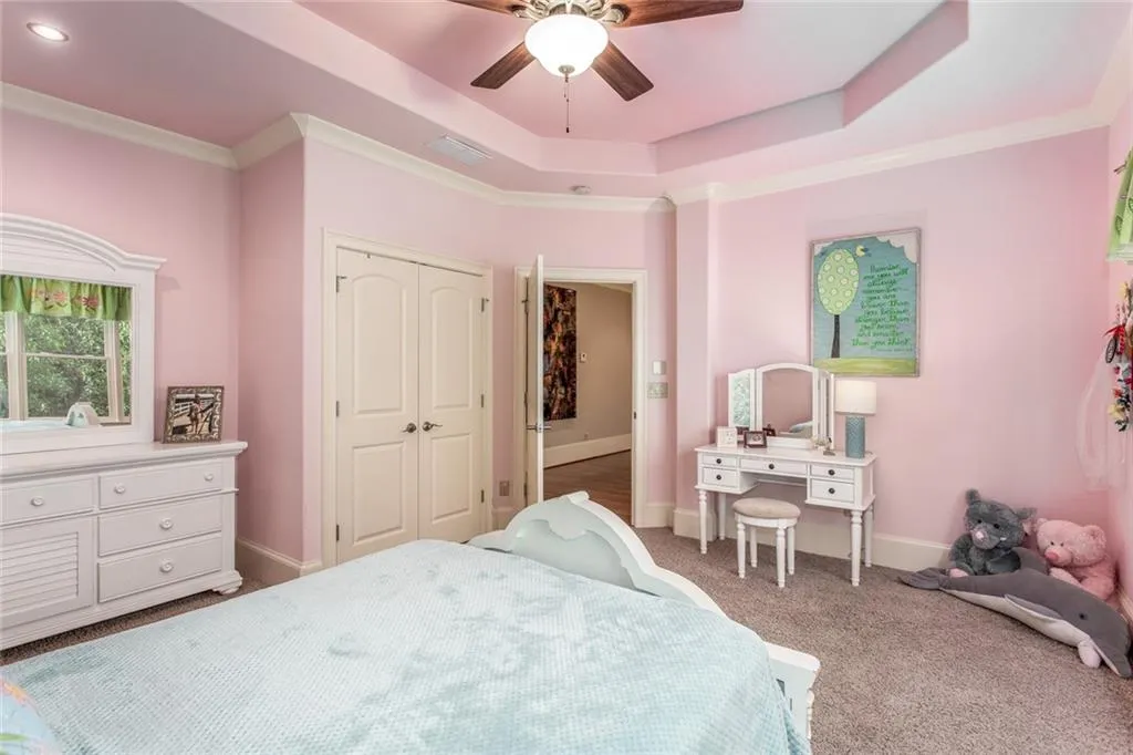 671 Windsor Parkway Ne, Atlanta, Georgia 30342, 5 Bedrooms Bedrooms, ,4 BathroomsBathrooms,Residential,Sold,671 Windsor Parkway Ne,6557240