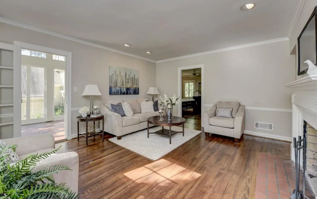 3982 N Ivy Road, Atlanta, Georgia 30342, 3 Bedrooms Bedrooms, ,3 BathroomsBathrooms,Residential,Sold,3982 N Ivy Road,5835881