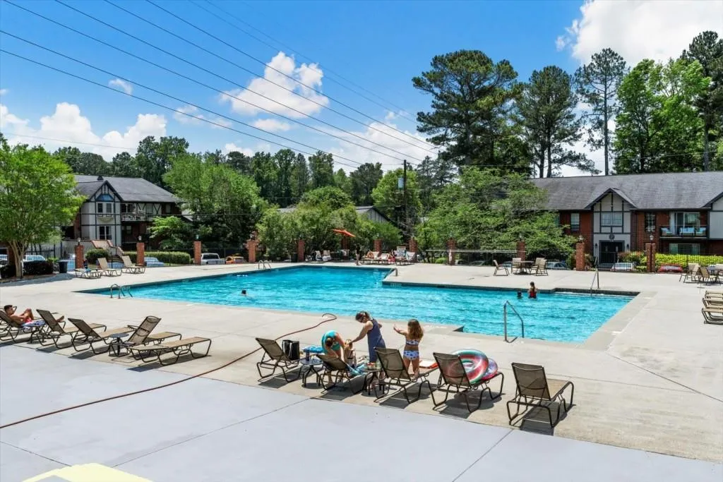 6851 Roswell Road Unit O18, Sandy Springs, Georgia 30328, 3 Bedrooms Bedrooms, ,2 BathroomsBathrooms,Residential,Sold,6851 Roswell Road Unit O18,7210933