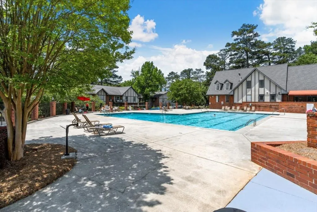 6851 Roswell Road Unit O18, Sandy Springs, Georgia 30328, 3 Bedrooms Bedrooms, ,2 BathroomsBathrooms,Residential,Sold,6851 Roswell Road Unit O18,7210933