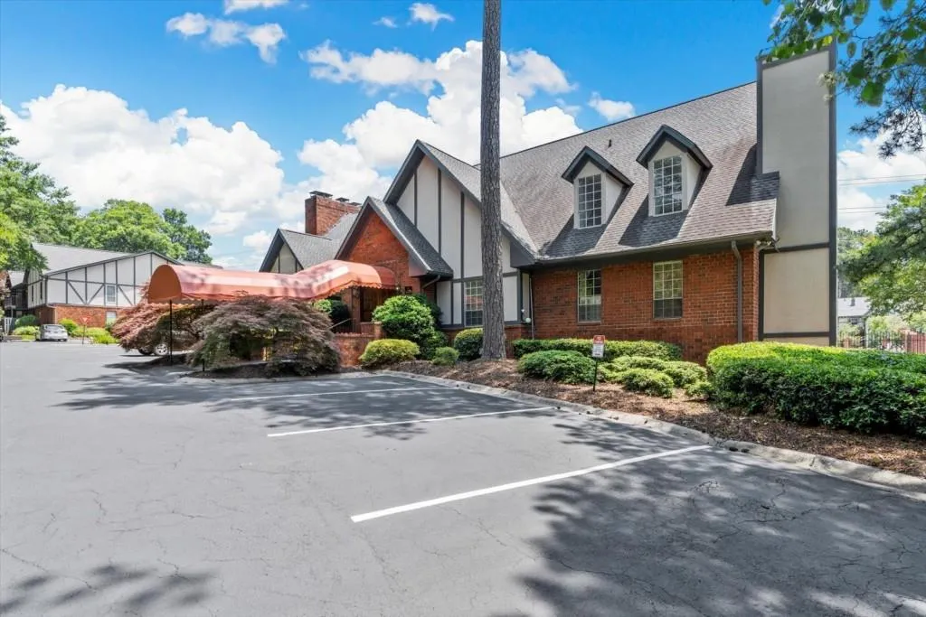 6851 Roswell Road Unit O18, Sandy Springs, Georgia 30328, 3 Bedrooms Bedrooms, ,2 BathroomsBathrooms,Residential,Sold,6851 Roswell Road Unit O18,7210933