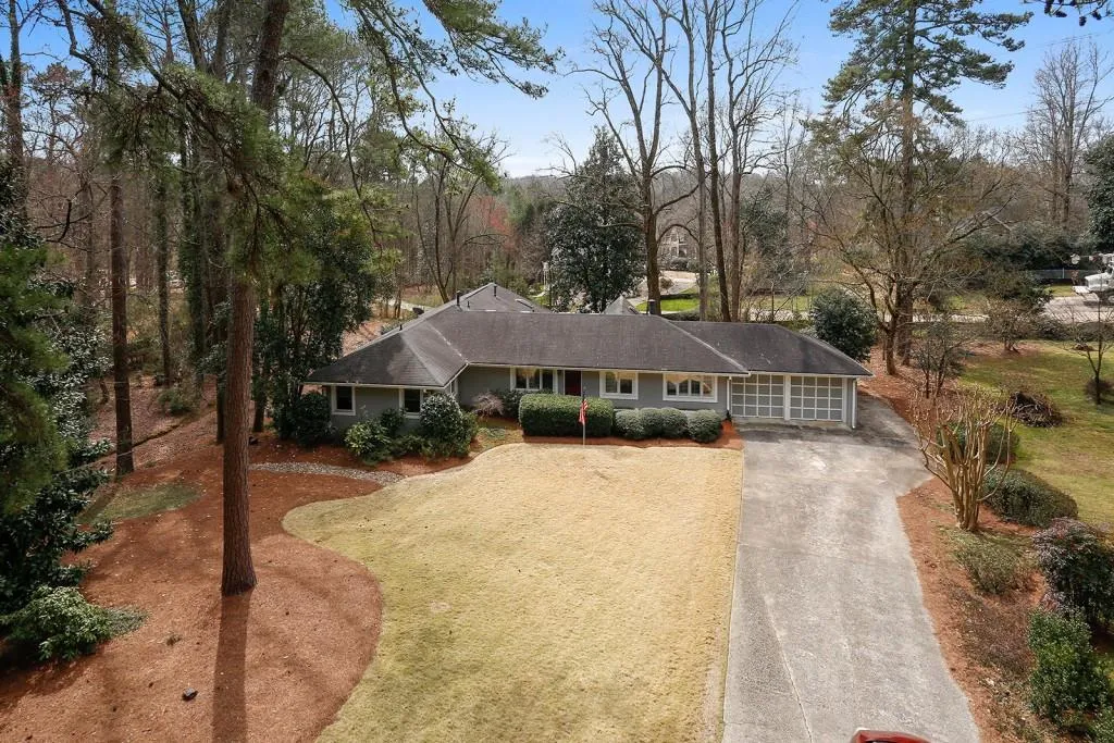 1556 Peachtree Battle Avenue, Atlanta, Georgia 30327, 3 Bedrooms Bedrooms, ,3 BathroomsBathrooms,Residential,Sold,1556 Peachtree Battle Avenue,5658464