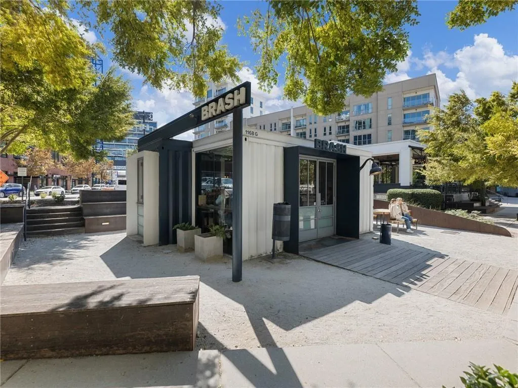 1100 Howell Mill Road Nw Unit 212, Atlanta, Georgia 30318, 2 Bedrooms Bedrooms, ,2 BathroomsBathrooms,Residential,For Sale,1100 Howell Mill Road Nw Unit 212,7588409