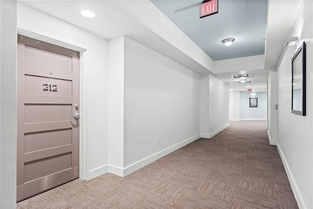 1100 Howell Mill Road Nw Unit 212, Atlanta, Georgia 30318, 2 Bedrooms Bedrooms, ,2 BathroomsBathrooms,Residential,For Sale,1100 Howell Mill Road Nw Unit 212,7588409