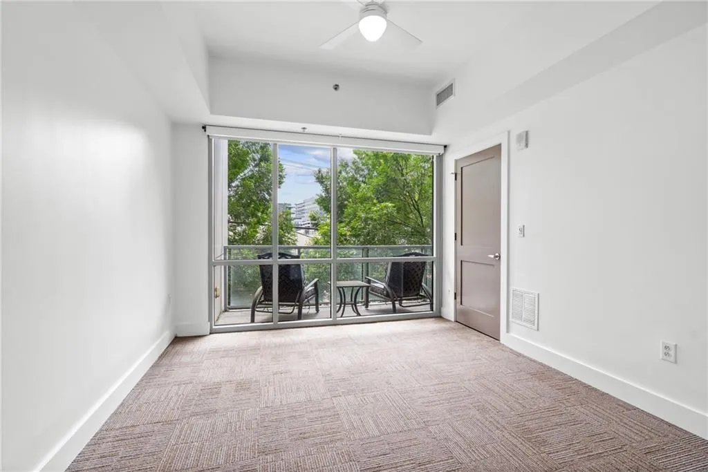 1100 Howell Mill Road Nw Unit 212, Atlanta, Georgia 30318, 2 Bedrooms Bedrooms, ,2 BathroomsBathrooms,Residential,For Sale,1100 Howell Mill Road Nw Unit 212,7588409