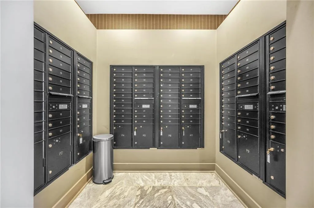 1100 Howell Mill Road Nw Unit 212, Atlanta, Georgia 30318, 2 Bedrooms Bedrooms, ,2 BathroomsBathrooms,Residential,For Sale,1100 Howell Mill Road Nw Unit 212,7588409