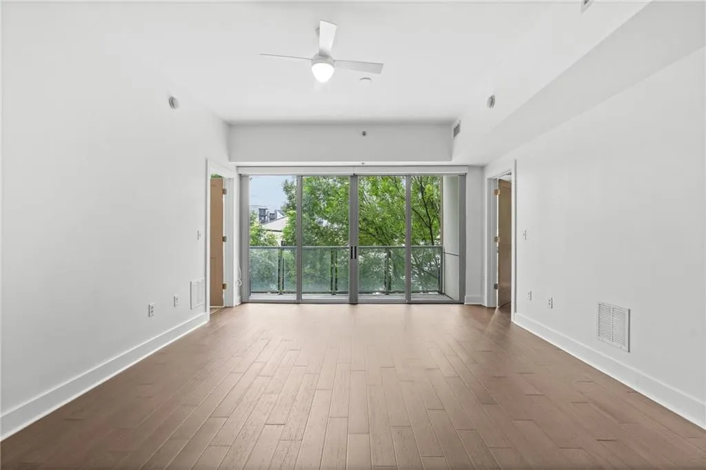 1100 Howell Mill Road Nw Unit 212, Atlanta, Georgia 30318, 2 Bedrooms Bedrooms, ,2 BathroomsBathrooms,Residential,For Sale,1100 Howell Mill Road Nw Unit 212,7588409