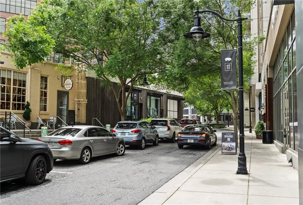 1100 Howell Mill Road Nw Unit 212, Atlanta, Georgia 30318, 2 Bedrooms Bedrooms, ,2 BathroomsBathrooms,Residential,For Sale,1100 Howell Mill Road Nw Unit 212,7588409