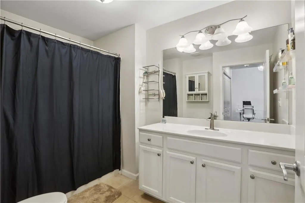 3040 Peachtree Road Nw Unit 713, Atlanta, Georgia 30305, 1 Bedroom Bedrooms, ,1 BathroomBathrooms,Residential,For Sale,3040 Peachtree Road Nw Unit 713,7566856