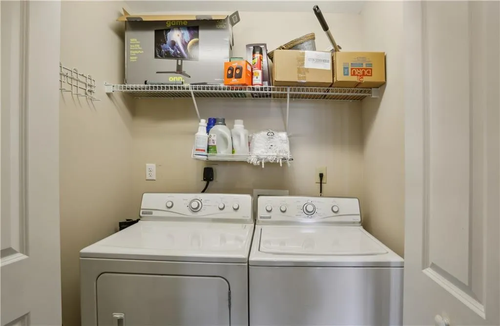 3040 Peachtree Road Nw Unit 713, Atlanta, Georgia 30305, 1 Bedroom Bedrooms, ,1 BathroomBathrooms,Residential,For Sale,3040 Peachtree Road Nw Unit 713,7566856