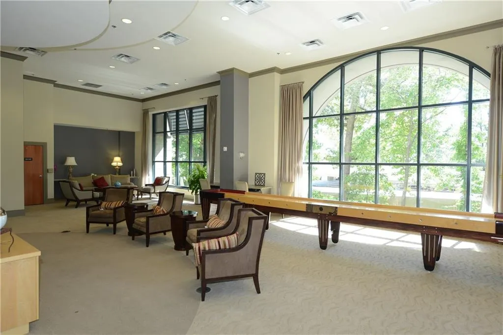 3040 Peachtree Road Nw Unit 713, Atlanta, Georgia 30305, 1 Bedroom Bedrooms, ,1 BathroomBathrooms,Residential,For Sale,3040 Peachtree Road Nw Unit 713,7566856