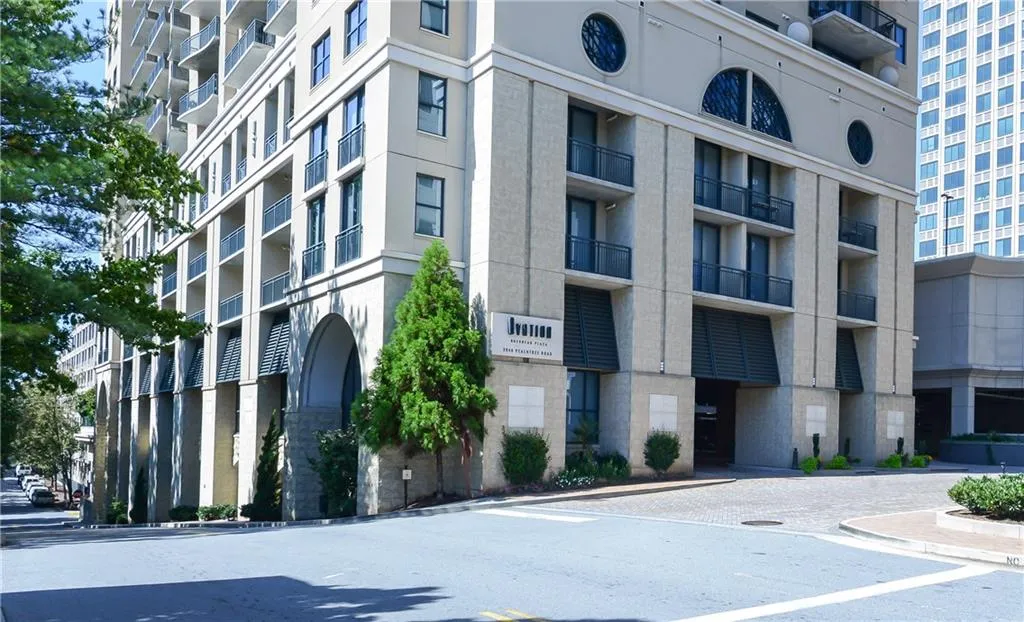 3040 Peachtree Road Nw Unit 713, Atlanta, Georgia 30305, 1 Bedroom Bedrooms, ,1 BathroomBathrooms,Residential,For Sale,3040 Peachtree Road Nw Unit 713,7566856