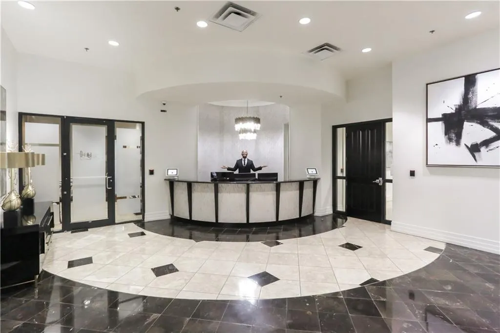 3040 Peachtree Road Nw Unit 713, Atlanta, Georgia 30305, 1 Bedroom Bedrooms, ,1 BathroomBathrooms,Residential,For Sale,3040 Peachtree Road Nw Unit 713,7566856