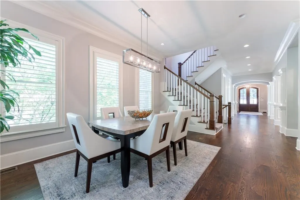 44 Barbara Lane, Atlanta, Georgia 30327, 6 Bedrooms Bedrooms, ,6 BathroomsBathrooms,Residential,For Sale,44 Barbara Lane,7617457