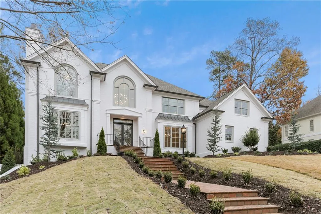 415 Laurel Chase Court, Atlanta, Georgia 30327, 5 Bedrooms Bedrooms, ,5 BathroomsBathrooms,Residential,Sold,415 Laurel Chase Court,6681286
