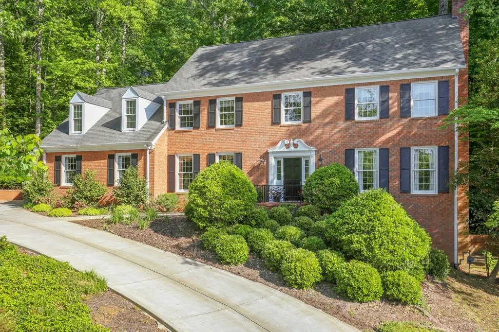 6245 River Chase Circle, Sandy Springs, Georgia 30328, 6 Bedrooms Bedrooms, ,4 BathroomsBathrooms,Residential,Sold,6245 River Chase Circle,6547391