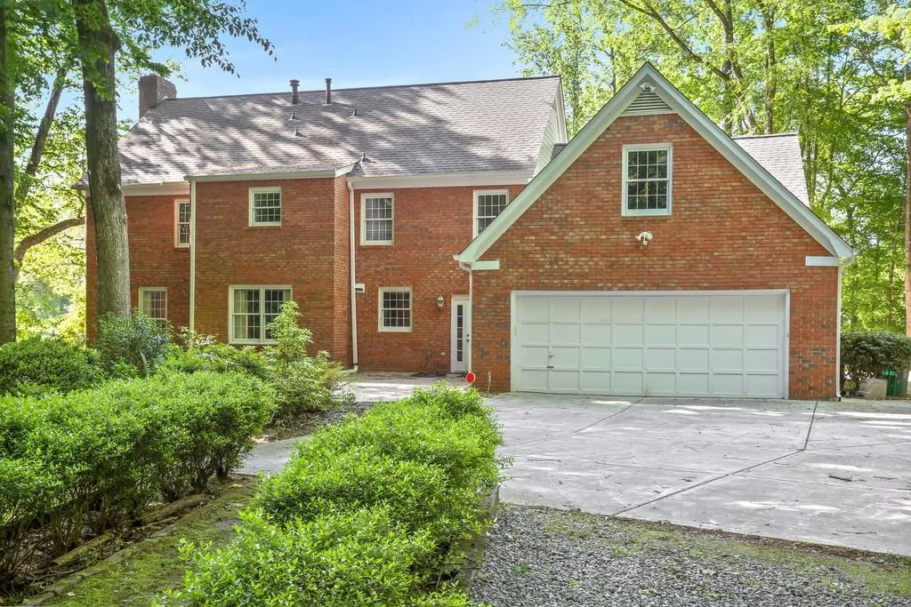 6245 River Chase Circle, Sandy Springs, Georgia 30328, 6 Bedrooms Bedrooms, ,4 BathroomsBathrooms,Residential,Sold,6245 River Chase Circle,6547391