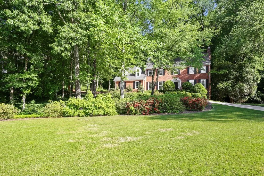 6245 River Chase Circle, Sandy Springs, Georgia 30328, 6 Bedrooms Bedrooms, ,4 BathroomsBathrooms,Residential,Sold,6245 River Chase Circle,6547391