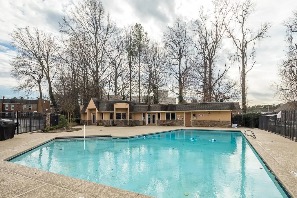 145 N River Drive Unit G, Sandy Springs, Georgia 30350, 2 Bedrooms Bedrooms, ,2 BathroomsBathrooms,Residential,Sold,145 N River Drive Unit G,6508112