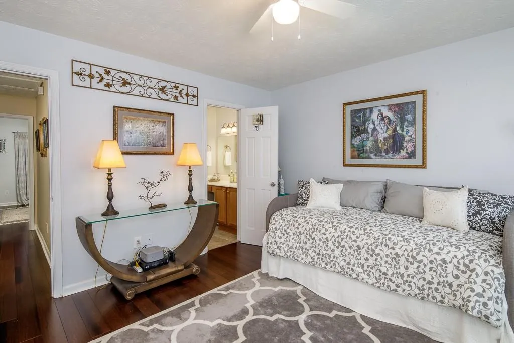 145 N River Drive Unit G, Sandy Springs, Georgia 30350, 2 Bedrooms Bedrooms, ,2 BathroomsBathrooms,Residential,Sold,145 N River Drive Unit G,6508112