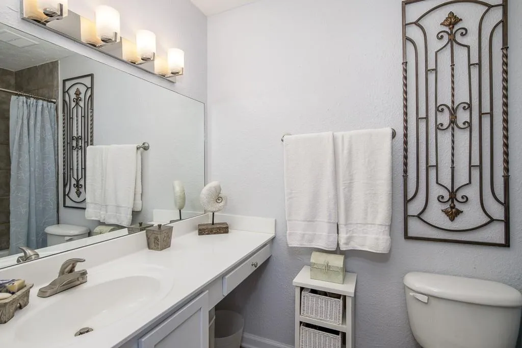145 N River Drive Unit G, Sandy Springs, Georgia 30350, 2 Bedrooms Bedrooms, ,2 BathroomsBathrooms,Residential,Sold,145 N River Drive Unit G,6508112