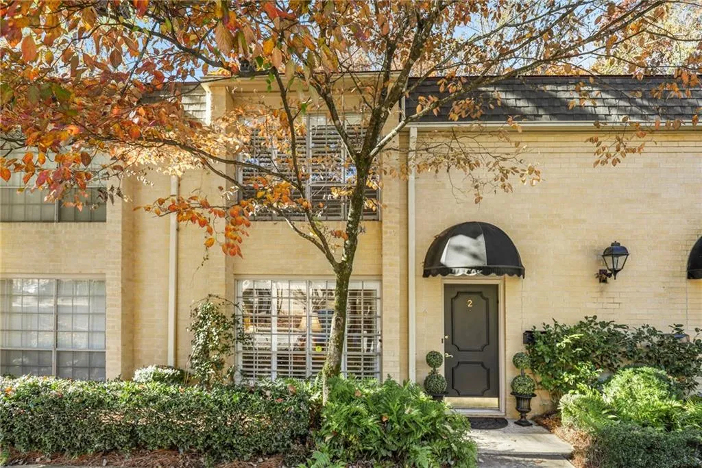 5400 Roswell Road Unit I 2, Sandy Springs, Georgia 30342, 2 Bedrooms Bedrooms, ,2 BathroomsBathrooms,Residential,Sold,5400 Roswell Road Unit I 2,6972456 5400 Roswell Road Unit I 2, Sandy Springs, Georgia 30342, 2 Bedrooms Bedrooms, ,2 BathroomsBathrooms,Residential,Sold,5400 Roswell Road Unit I 2,6972456