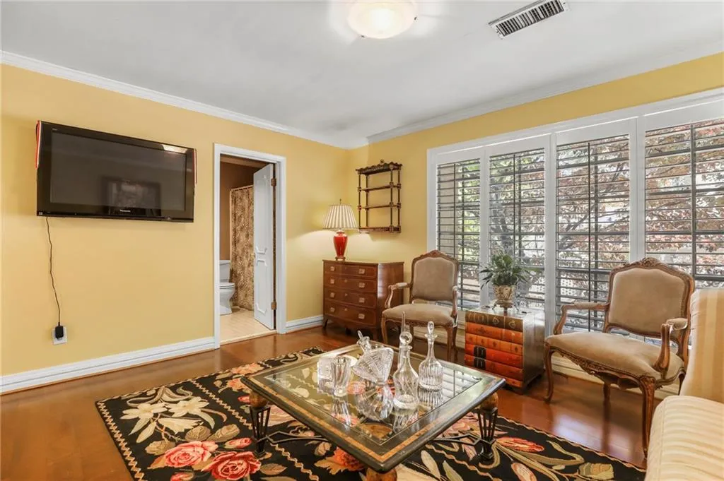 5400 Roswell Road Unit I 2, Sandy Springs, Georgia 30342, 2 Bedrooms Bedrooms, ,2 BathroomsBathrooms,Residential,Sold,5400 Roswell Road Unit I 2,6972456 5400 Roswell Road Unit I 2, Sandy Springs, Georgia 30342, 2 Bedrooms Bedrooms, ,2 BathroomsBathrooms,Residential,Sold,5400 Roswell Road Unit I 2,6972456