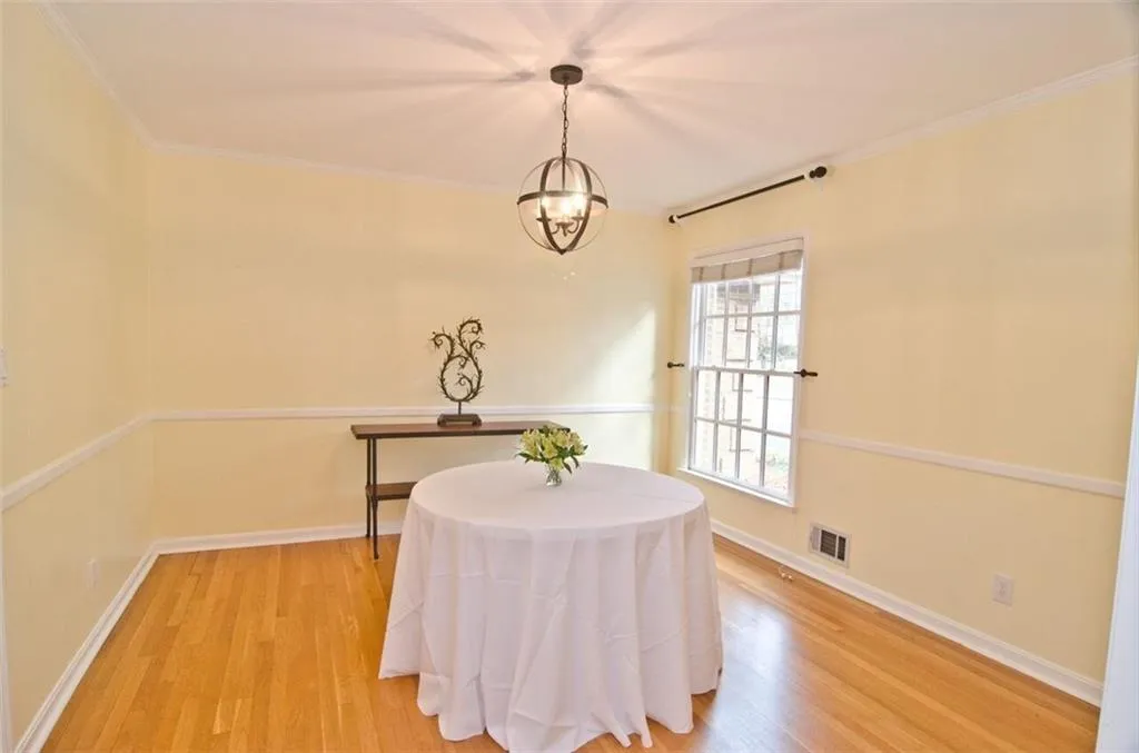 2856 Ridge Valley Road Nw, Atlanta, Georgia 30327, 5 Bedrooms Bedrooms, ,3 BathroomsBathrooms,Residential,Sold,2856 Ridge Valley Road Nw,5946950