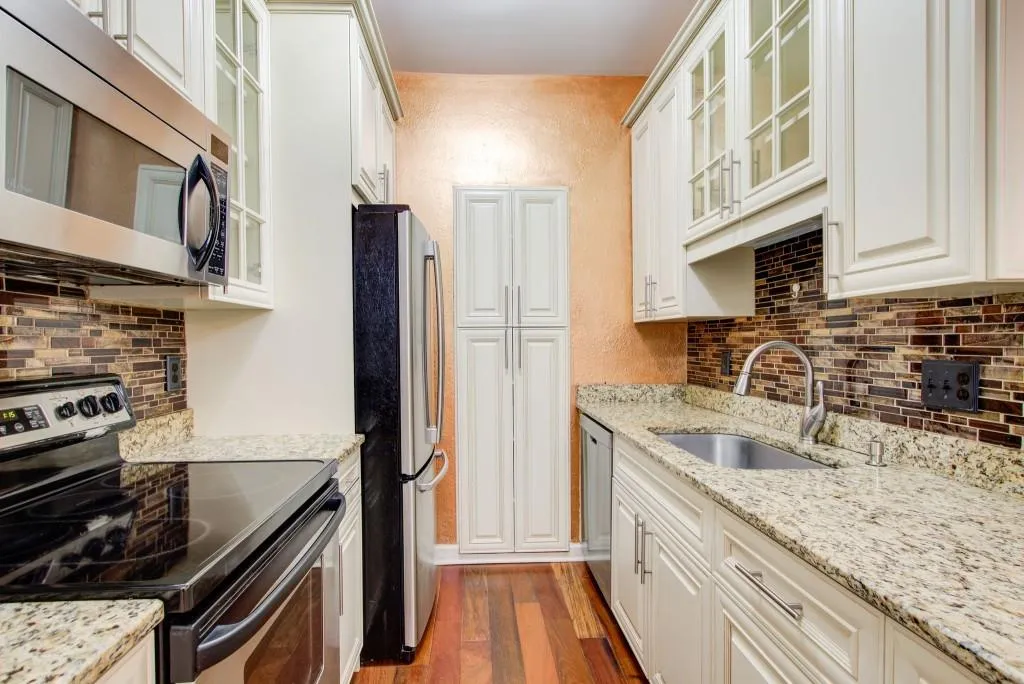 2865 Lenox Road Ne, Atlanta, Georgia 30324, 2 Bedrooms Bedrooms, ,2 BathroomsBathrooms,Residential,For Sale,2865 Lenox Road Ne,7630529