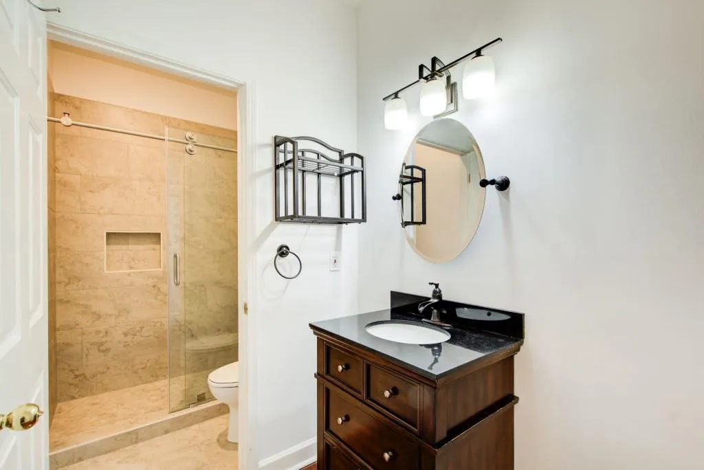 2865 Lenox Road Ne, Atlanta, Georgia 30324, 2 Bedrooms Bedrooms, ,2 BathroomsBathrooms,Residential,For Sale,2865 Lenox Road Ne,7630529