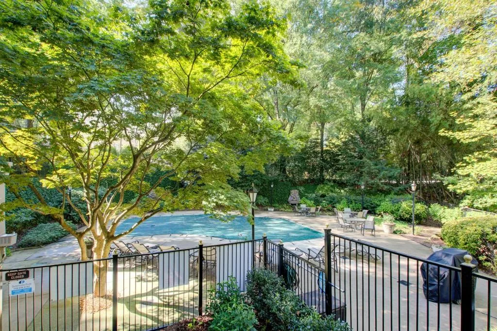 2865 Lenox Road Ne, Atlanta, Georgia 30324, 2 Bedrooms Bedrooms, ,2 BathroomsBathrooms,Residential,For Sale,2865 Lenox Road Ne,7630529